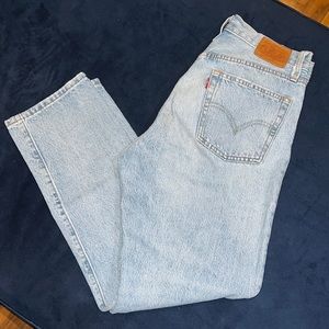 Levi classic 501 Jeans women’s size 29 light wash